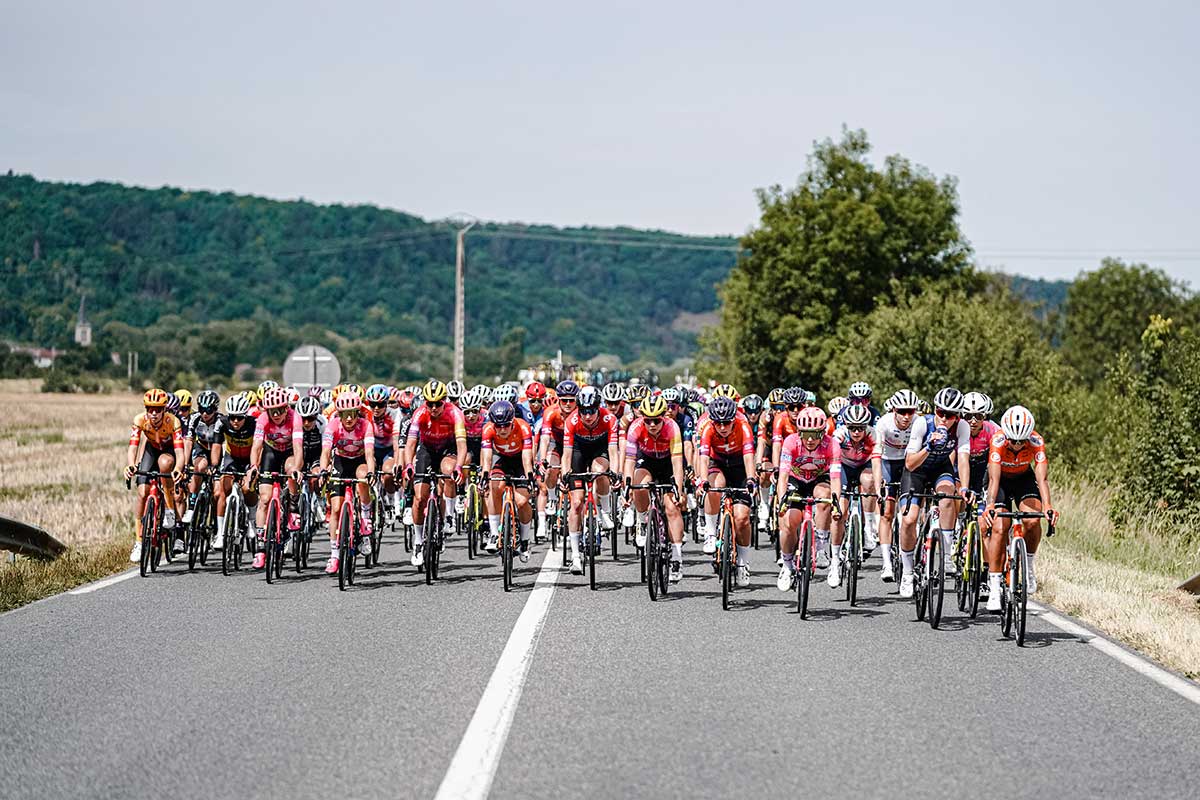 Long sprint stages in the Tour de France Femmes: do we really need them?