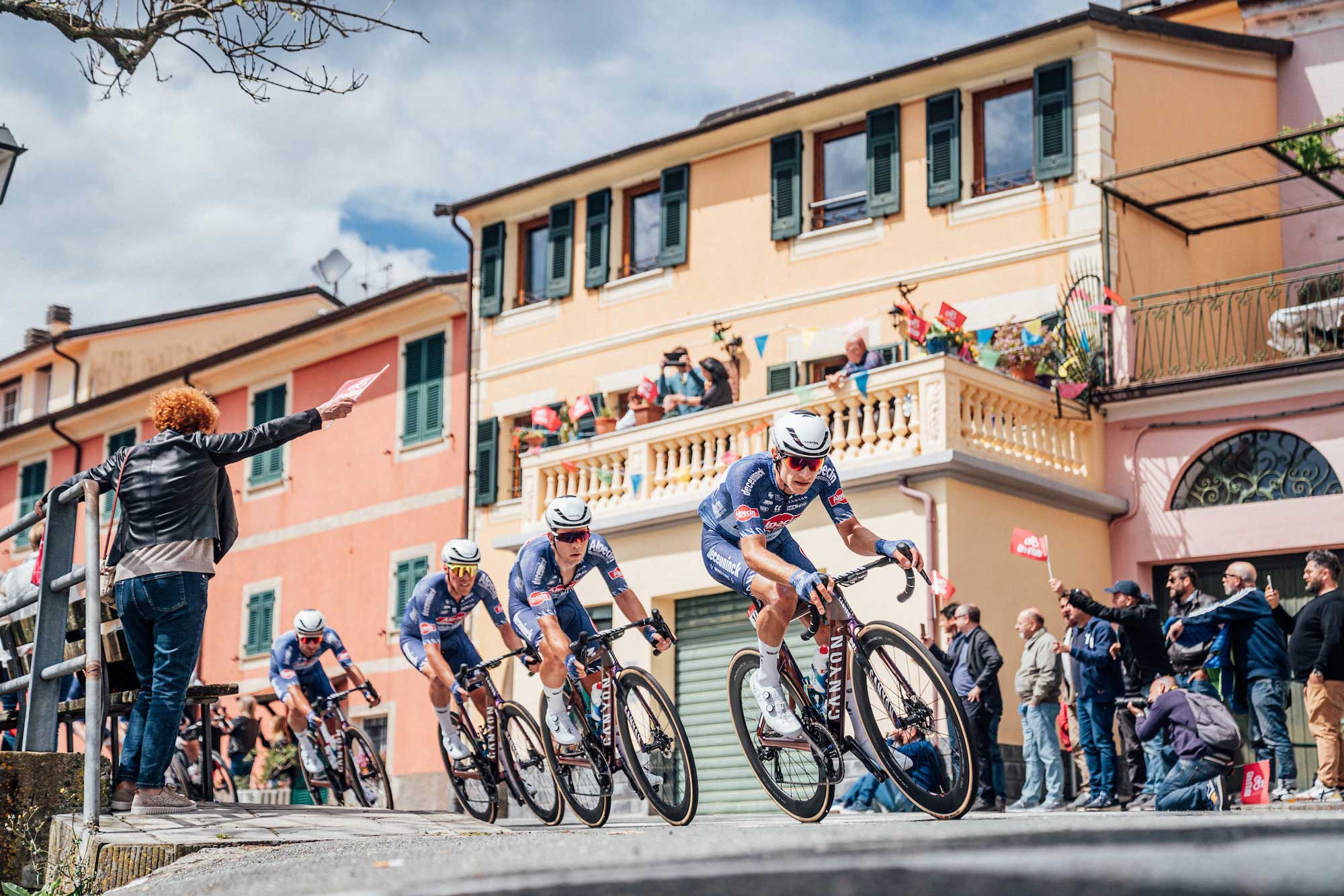 Time is running out: Teams who need to save their Giro d’Italia