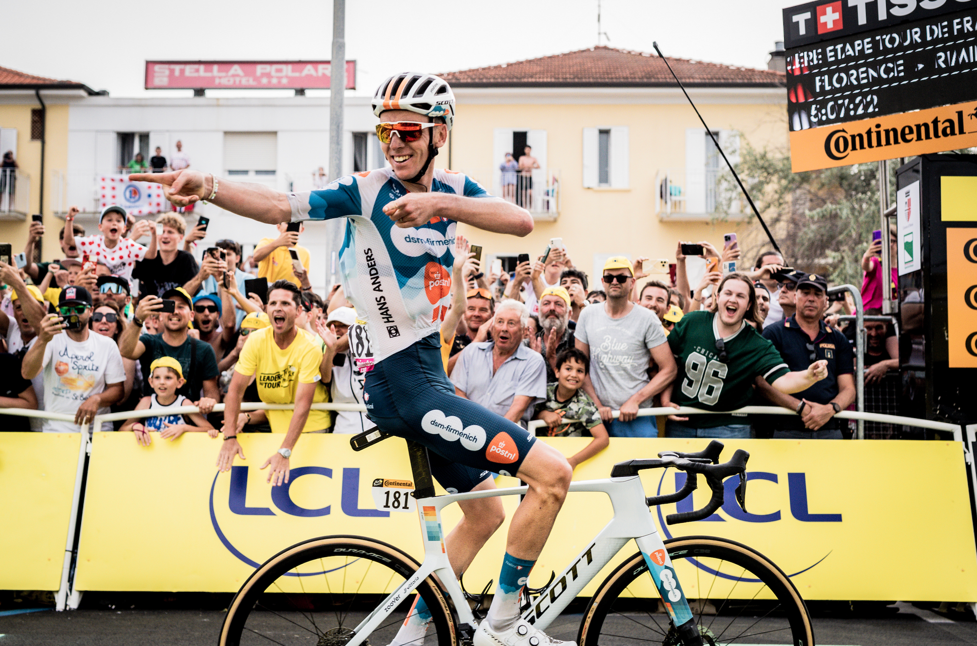 "È STATA PURA GIOIA" - LA VITTORIA DI ROMAIN BARDET AL TOUR DE FRANCE FA CREDERE NEL LIETO FINE