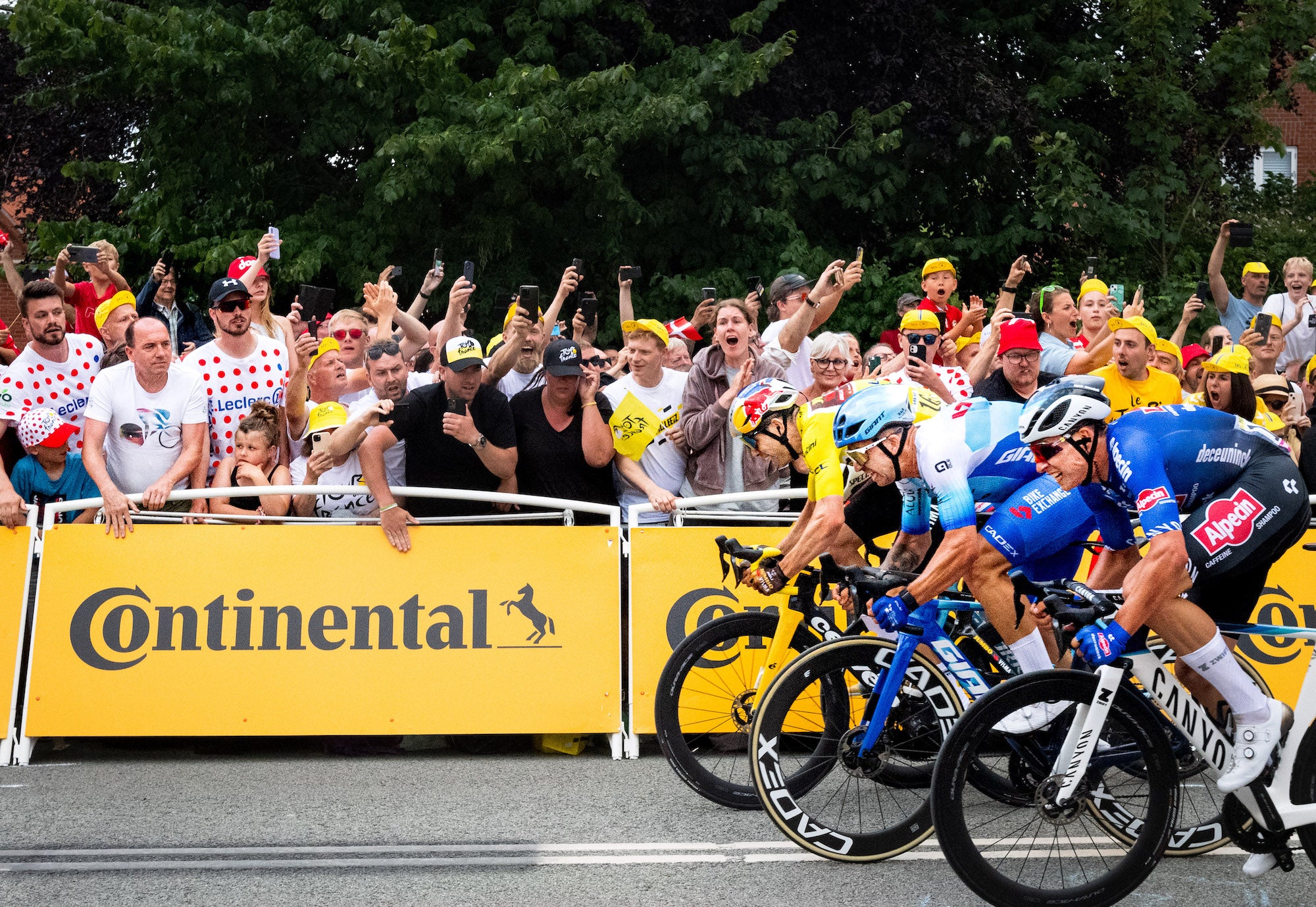 Getting the shot: Inside the stage three sprint